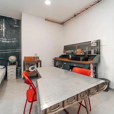 Loft Hangar In Center & Private Parking 아파트 코모